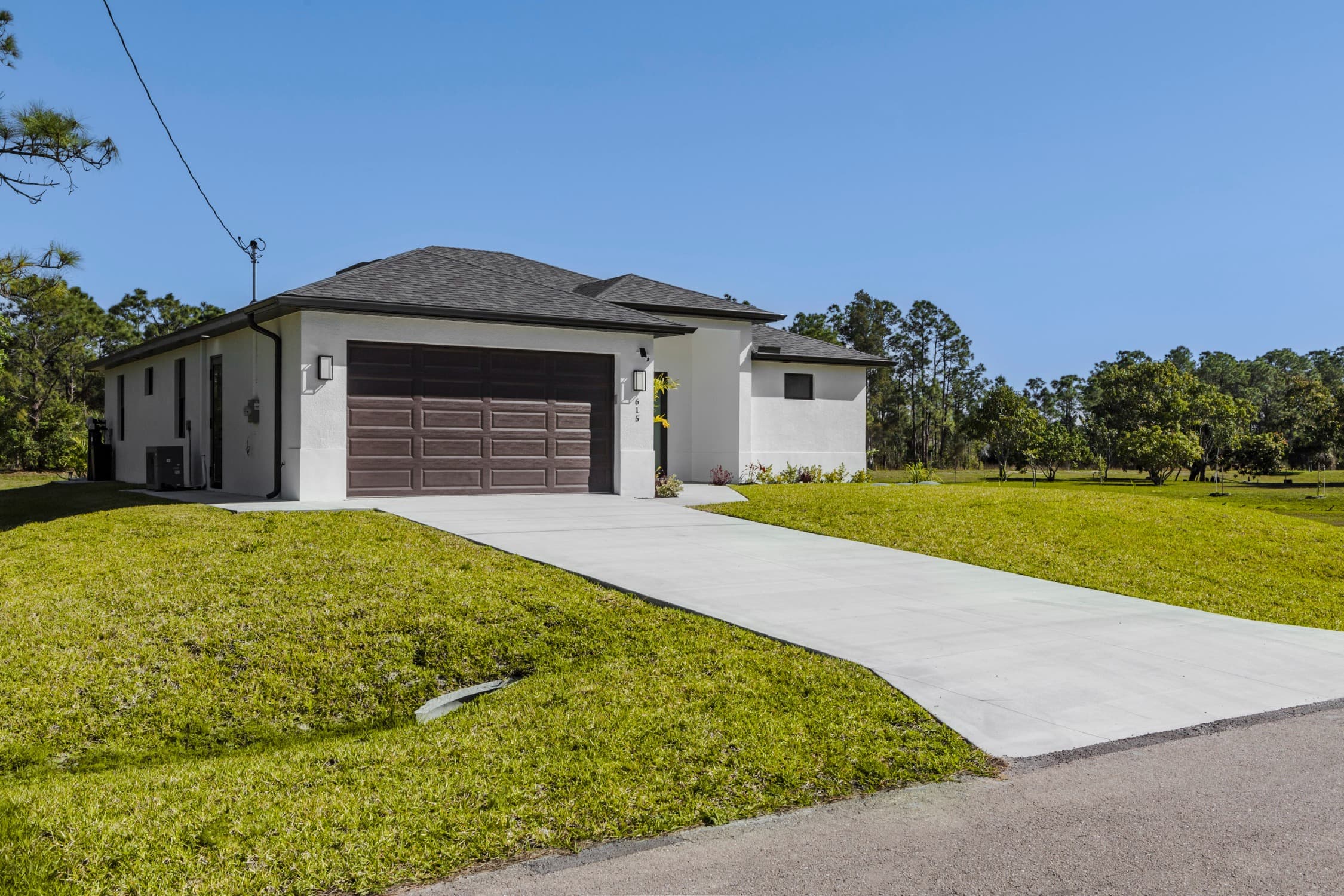Fort Myers 615 Addison St – 003
